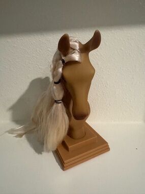 Breyer Blonde-Maned Tan Horse Bust Figurine